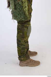 Andrew Elliott in Ghillie - A Pose leg lower body…